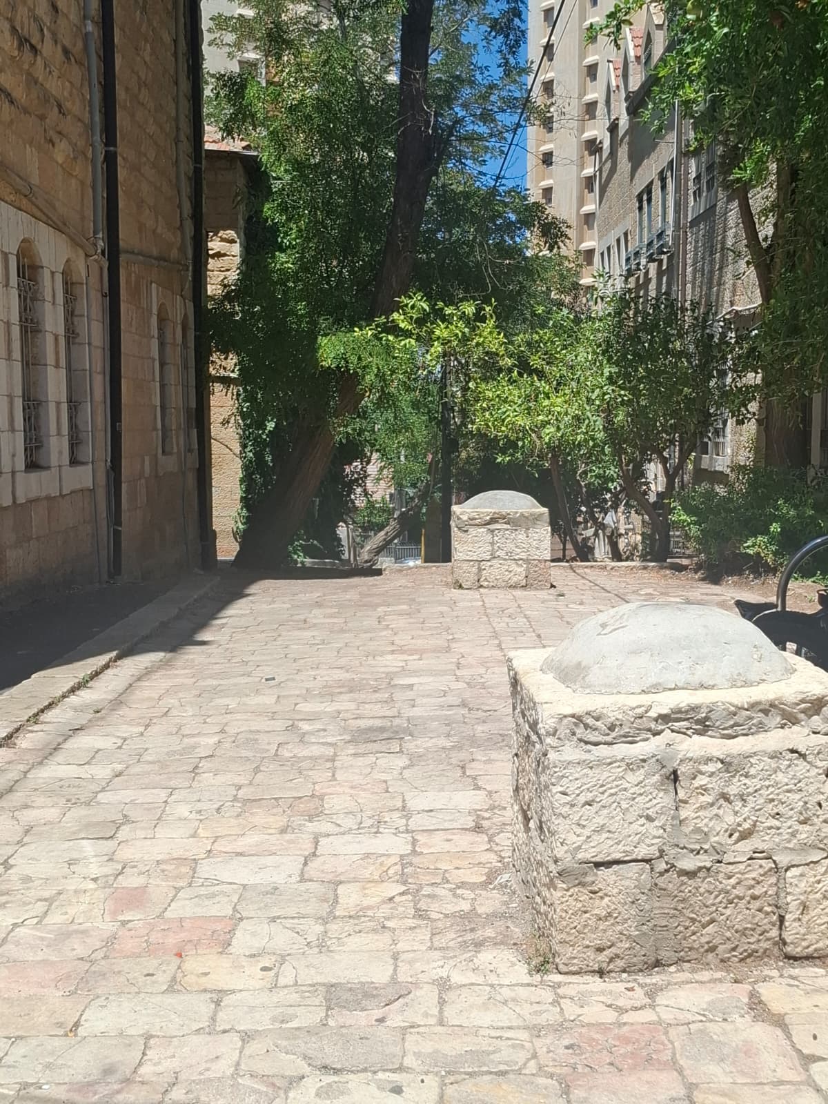 גלריית הסודות של שערי חסד - סיור בין סמטאות וסיפורים חלק 9
